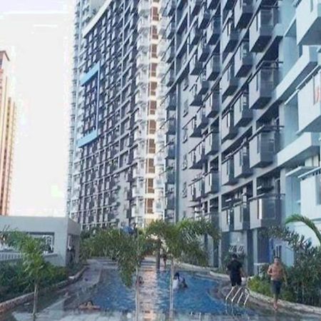 Great View With Balcony In Araneta Center Apartment Манила Екстериор снимка