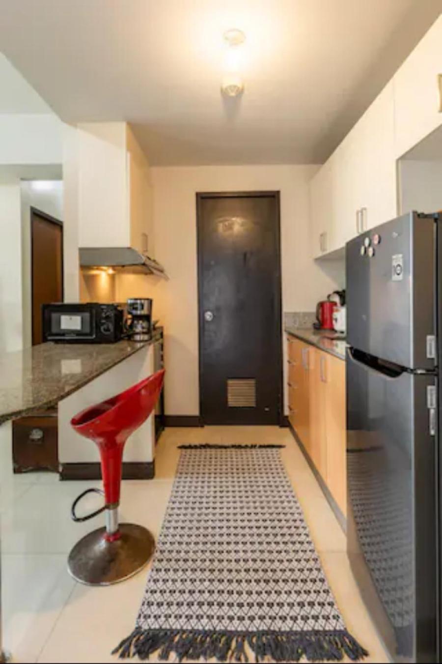 Great View With Balcony In Araneta Center Apartment Манила Екстериор снимка