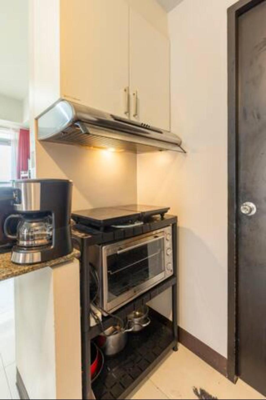 Great View With Balcony In Araneta Center Apartment Манила Екстериор снимка